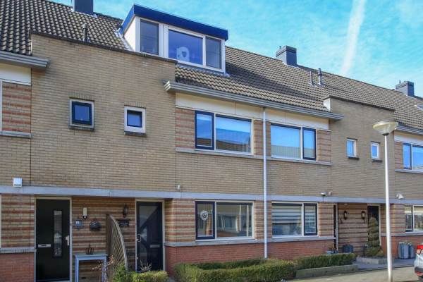Woning Jeanne van Schaik-Willingstraat 14 Spijkenisse