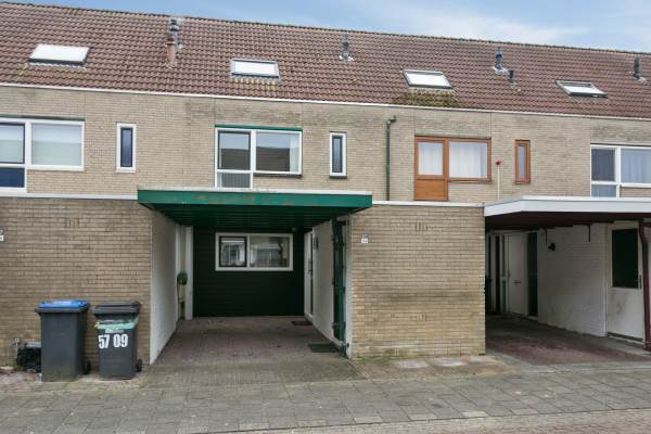 Woning Karveel 57 Lelystad
