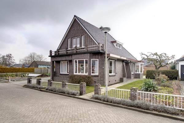 Woning M.A. de Ruyterstraat 4 Roodeschool