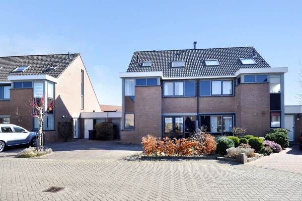 Woning Van der Does de Willeboisstraat 27 Wateringen