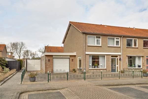 Woning Burgemeester Raatlaan 37 Wervershoof