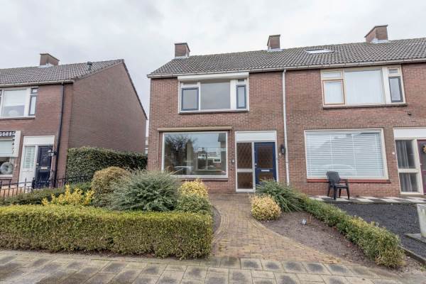 Woning Aert van Nesstraat 17 Oud-Beijerland