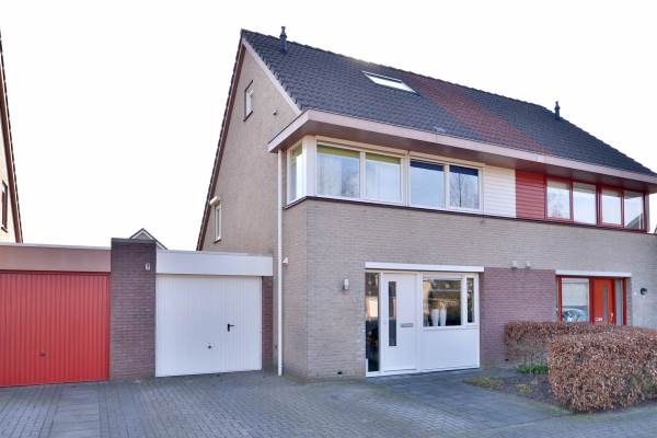 Woning Marga Klompélaan 12 Olst