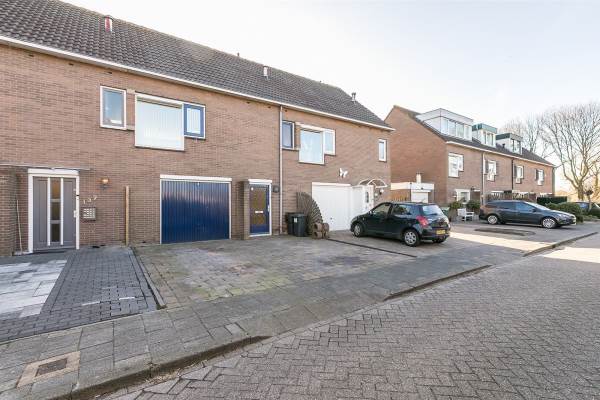 Woning Seevank 134 Zwanenburg