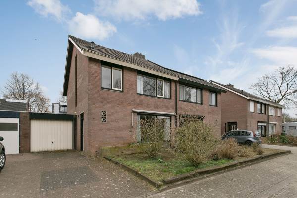 Woning Oeverstraat 8 Gaanderen