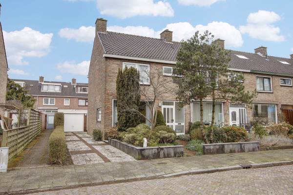 Woning Debora Bakelaan 31 Heemskerk