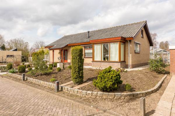 Woning Oranjestraat 1 Heinenoord