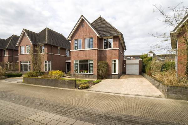 Woning Buntgras 6 Houten