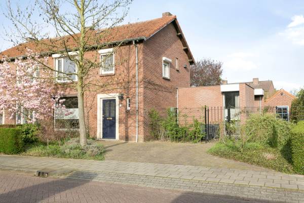 Woning Meidoornlaan 1 Roermond