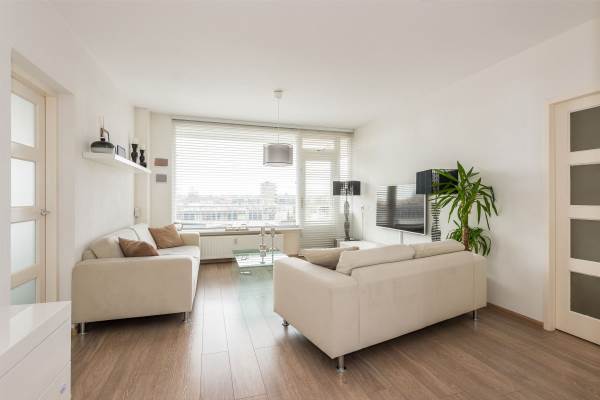 Woning Burgemeester A. van Walsumlaan 305 Vlaardingen