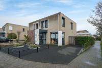 Woning Jan van Salmstraat 23 Born