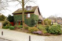 Woning Burgemeester van Deelensingel 1 Velden