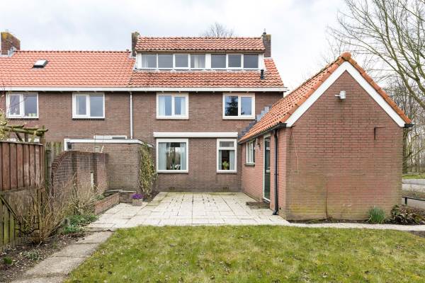 Woning Voorstraat 52 Kraggenburg