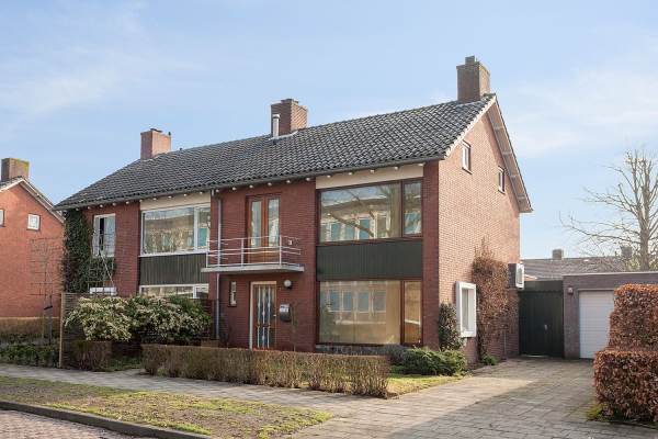 Woning Eikenlaan 25 Oudenbosch