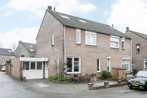 Woning Rozenhoek 8 Urmond