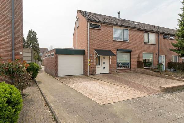 Woning Begoniastraat 9 Nieuwendijk