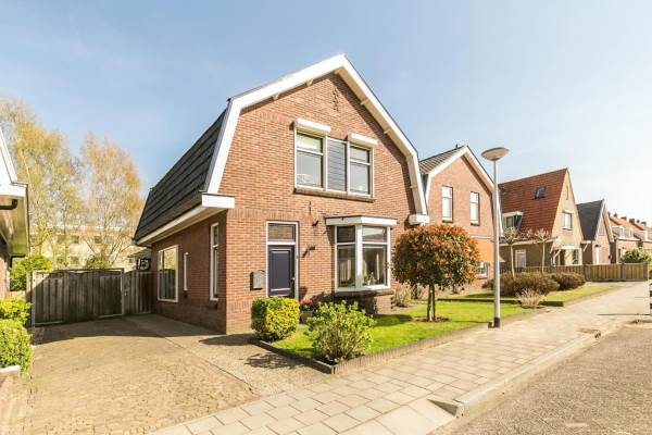 Woning Julianastraat 42 Enter