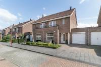 Woning Kleefkruid 10 Puttershoek