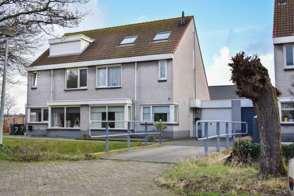 Woning Aardbeiencroft 5 Beverwijk