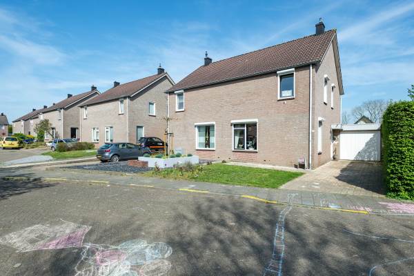 Woning Hondsbroek 57 Born