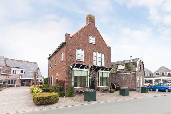 Woning Noordeinde 77 Roelofarendsveen