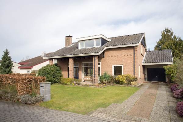 Woning Willem Alexanderstraat 2 Riel