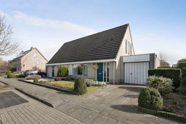 Woning Martinus Nijhofflaan 4 Kloetinge