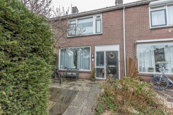 Woning Aert van Nesstraat 27 Oud-Beijerland