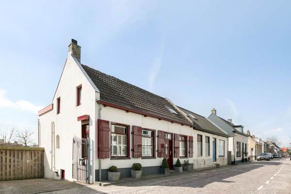 Woning Nieuwlandsedijk 97 Lage Zwaluwe