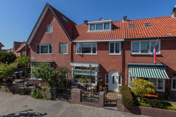 Woning Burgemeester Rambonnetlaan 31 IJmuiden