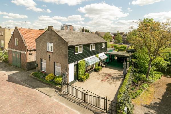 Woning Schouteneinde 26 Puttershoek