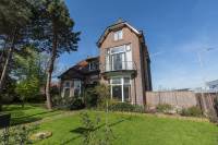 Woning Weeresteinstraat 153 Hillegom