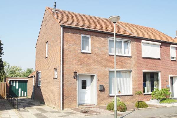 Woning Achter de Hoven 68 Buchten