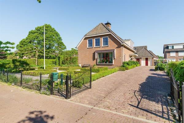 Woning Dorpsstraat 1 Tiel