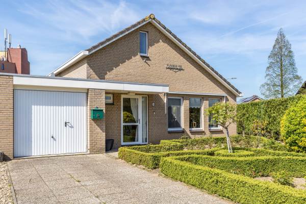 Woning Burgemeester Daalderopstraat 52 Tolkamer