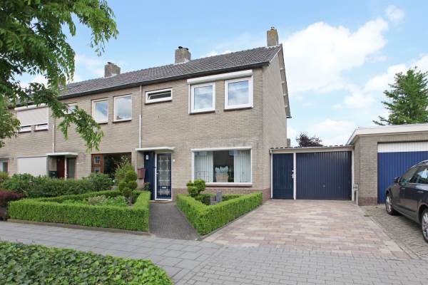 Woning Kalmiastraat 1 Wezep