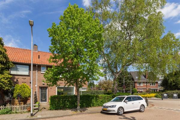 Woning Julianastraat 33 Halfweg