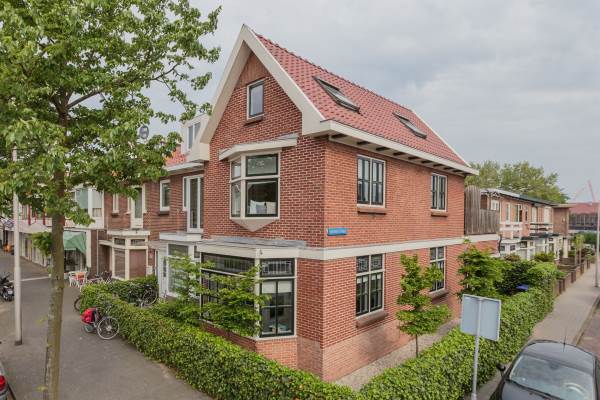 Woning Vareniusstraat 14 IJmuiden