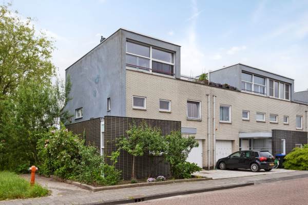 Woning Pyreneeën 25 Amsterdam