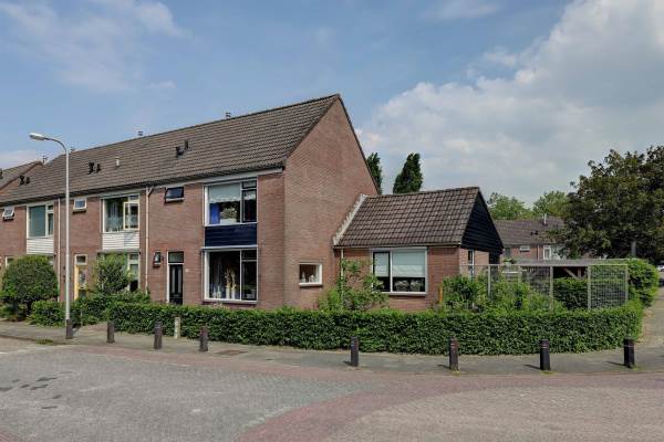 Woning Blommendaal 23 Meerkerk