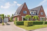 Woning 't Braassemhof 12 Roelofarendsveen