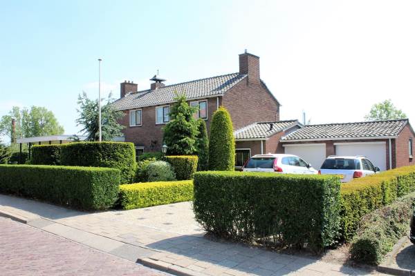 Woning Koningin Julianalaan 1 De Lier