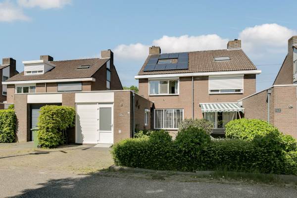 Woning Rijvoortshoef 270 Raamsdonksveer