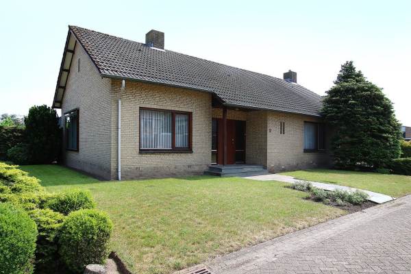 Woning Burgemeester Mertensstr 2 Heythuysen