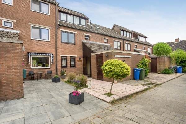 Woning Kapershoekseweg 8 Hoogvliet Rotterdam