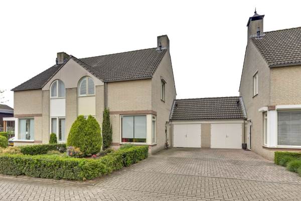 Woning Baron van Leefdaelstraat 74 Beek en Donk