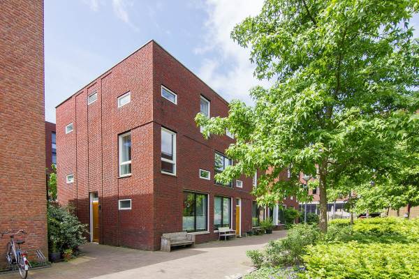 Woning Nicolaas Hennemanhof 10 Amsterdam