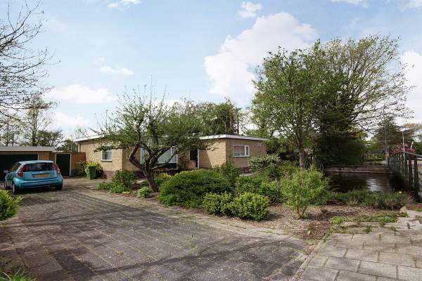 Woning Zuideinde 138 Oostzaan