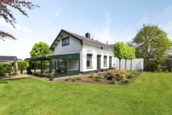 Woning Stationsweg 2 Oeffelt