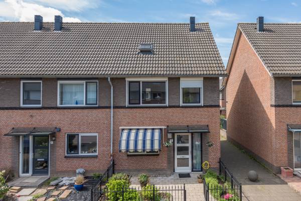 Woning Aleijd van Strienhof 11 Poortugaal